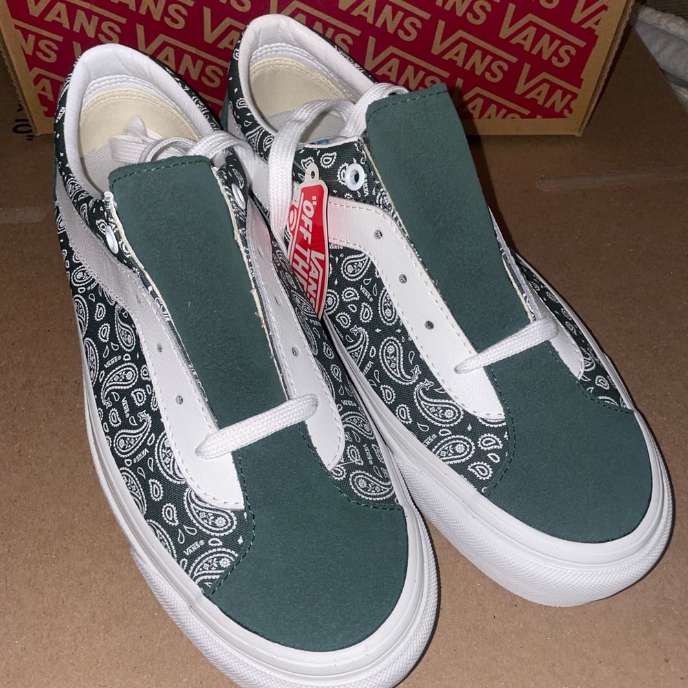Vans Bold Ni Skate Sneakers Bandana Print- Green & White-New-Multi Sizes-Avail